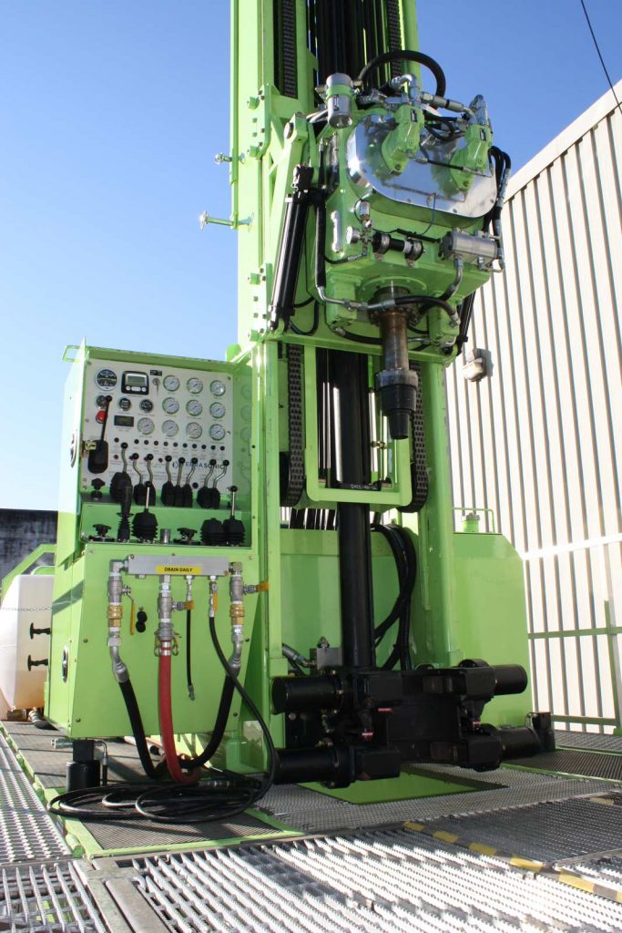 TSi 150T Sonic Drill Rig sonic head vertical