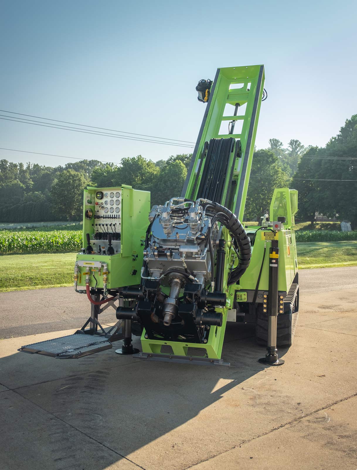 TSi 150CC sonic drill rig partially extended